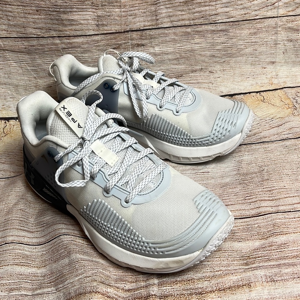 Under Armour | Women HOVR Apex Cross Trainer shoe 8 sneaker nearly new running
